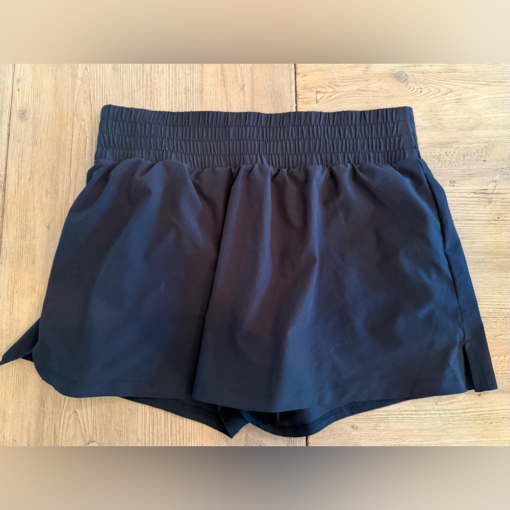 GAP Fit Gathered Waist Skort
